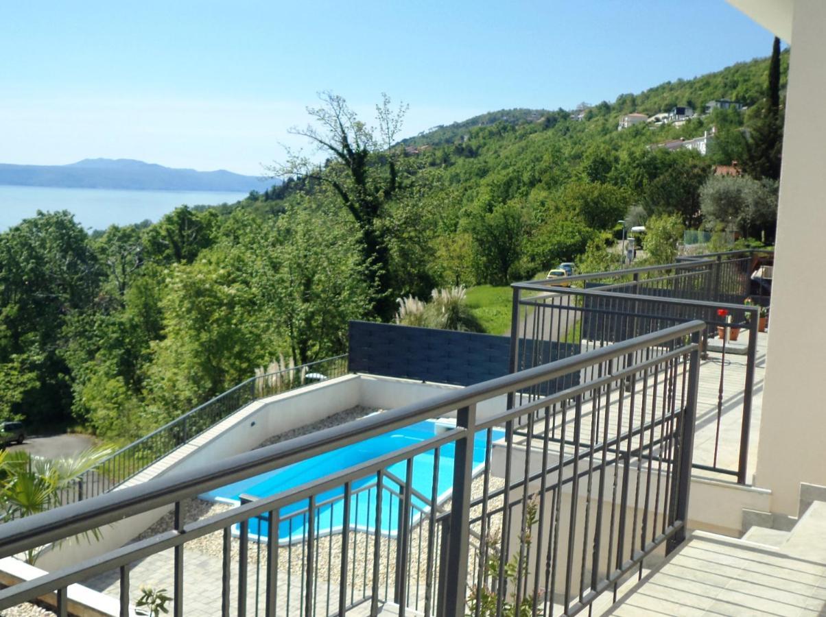 Apartment Ivy2 Ловран Екстериор снимка